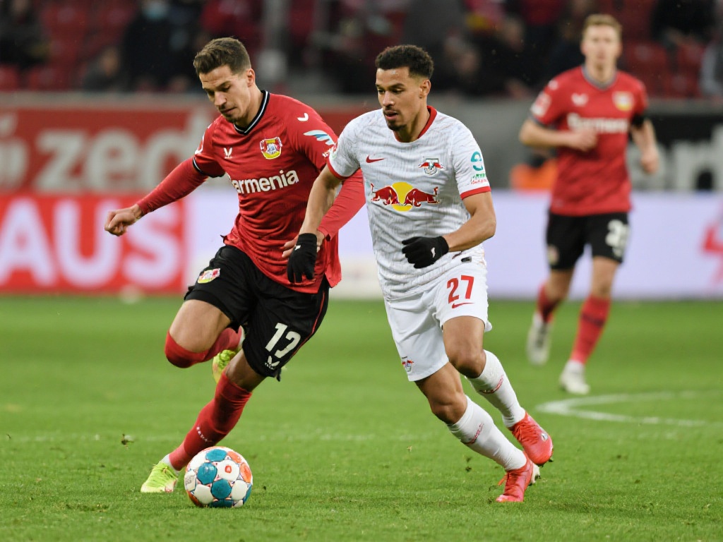 如今，药厂已度过了阵痛期，但团队协作、临